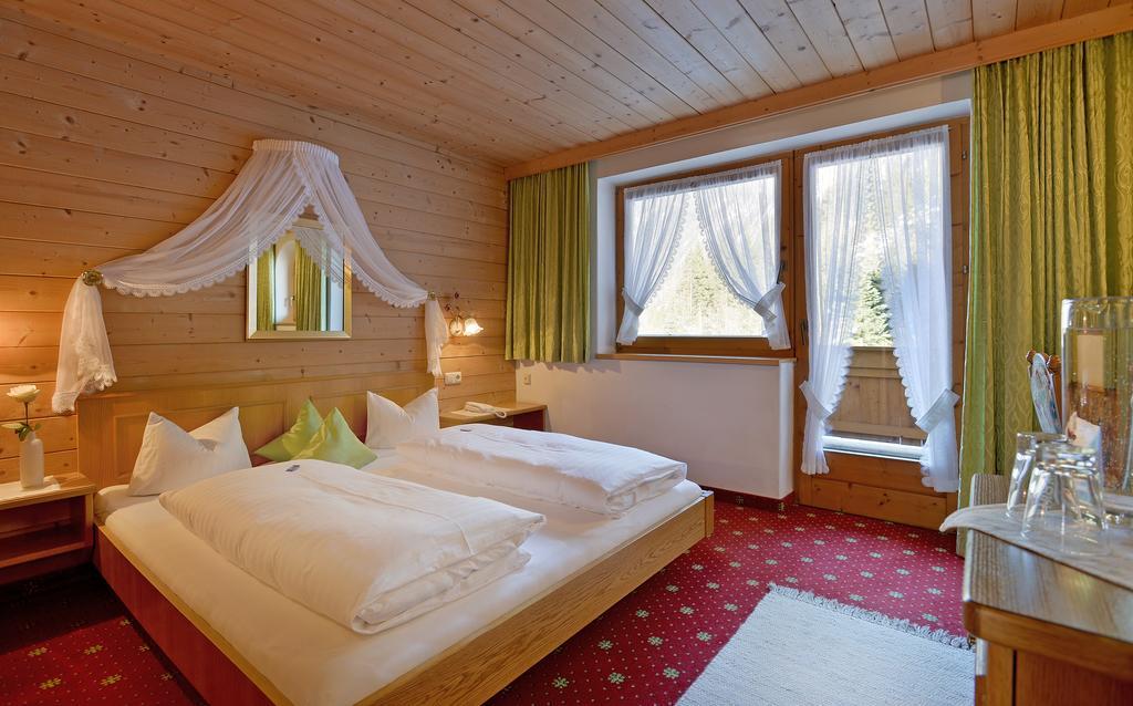 Hotel Landenhof Superior Mayrhofen Kültér fotó